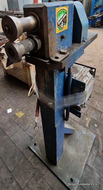 Vykružovací stroj na plech, motorový - chybí motor  (14859 - pridat - Vykružovací stroj na plech, motorový - chybí motor (7).jpg)